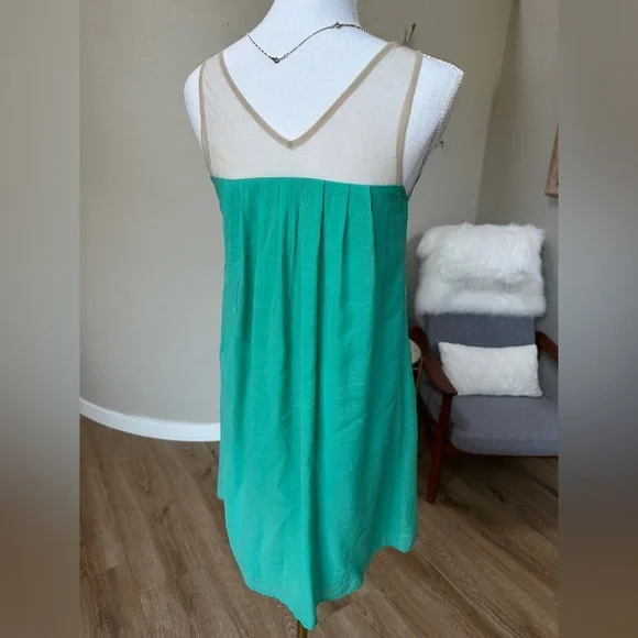 Sleeveless midi shift dress with sheer straps and hibiscus floral appliqués - Picture 3 of 7